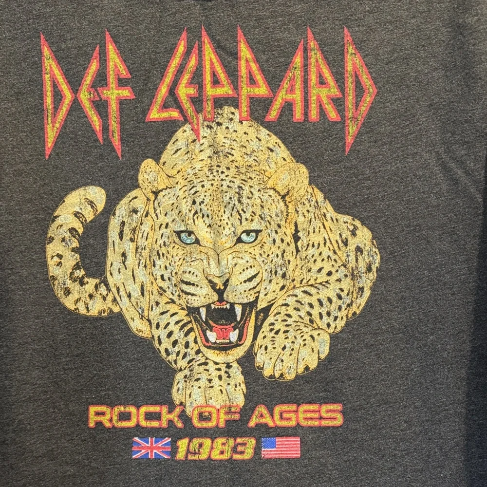 Def Leppard Women's Black Graphic Sweatshirt - Rock of Ages Medium - Picture 2 of 5